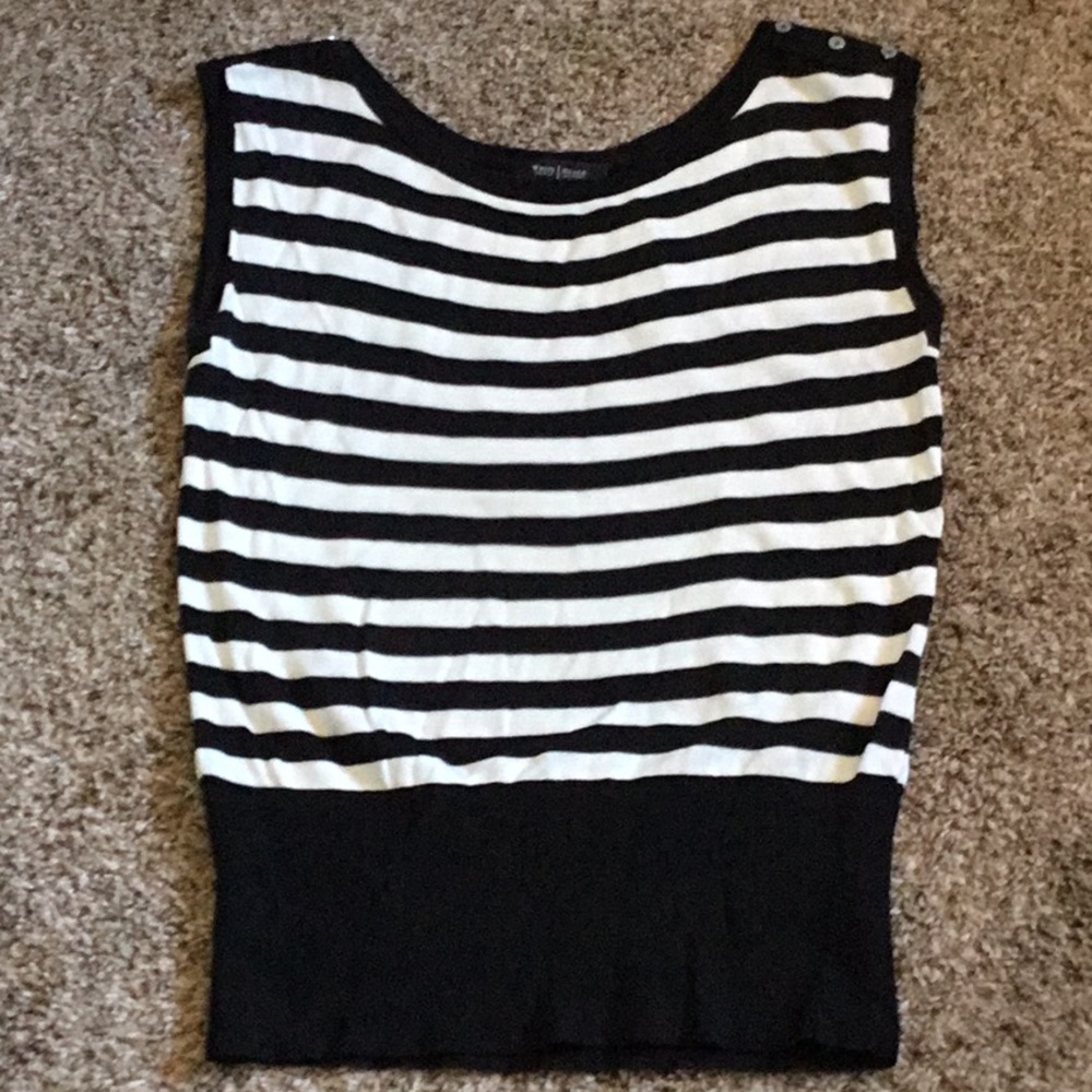 White House Black Market stripped top M